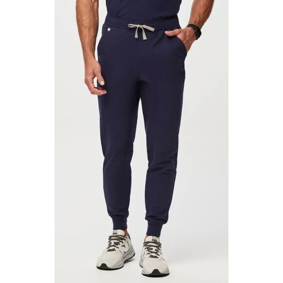 FIGS Tansen Slim Freex Lined Short Jogger in Navy NWT Men's Sz. S - Picture 1 of 4